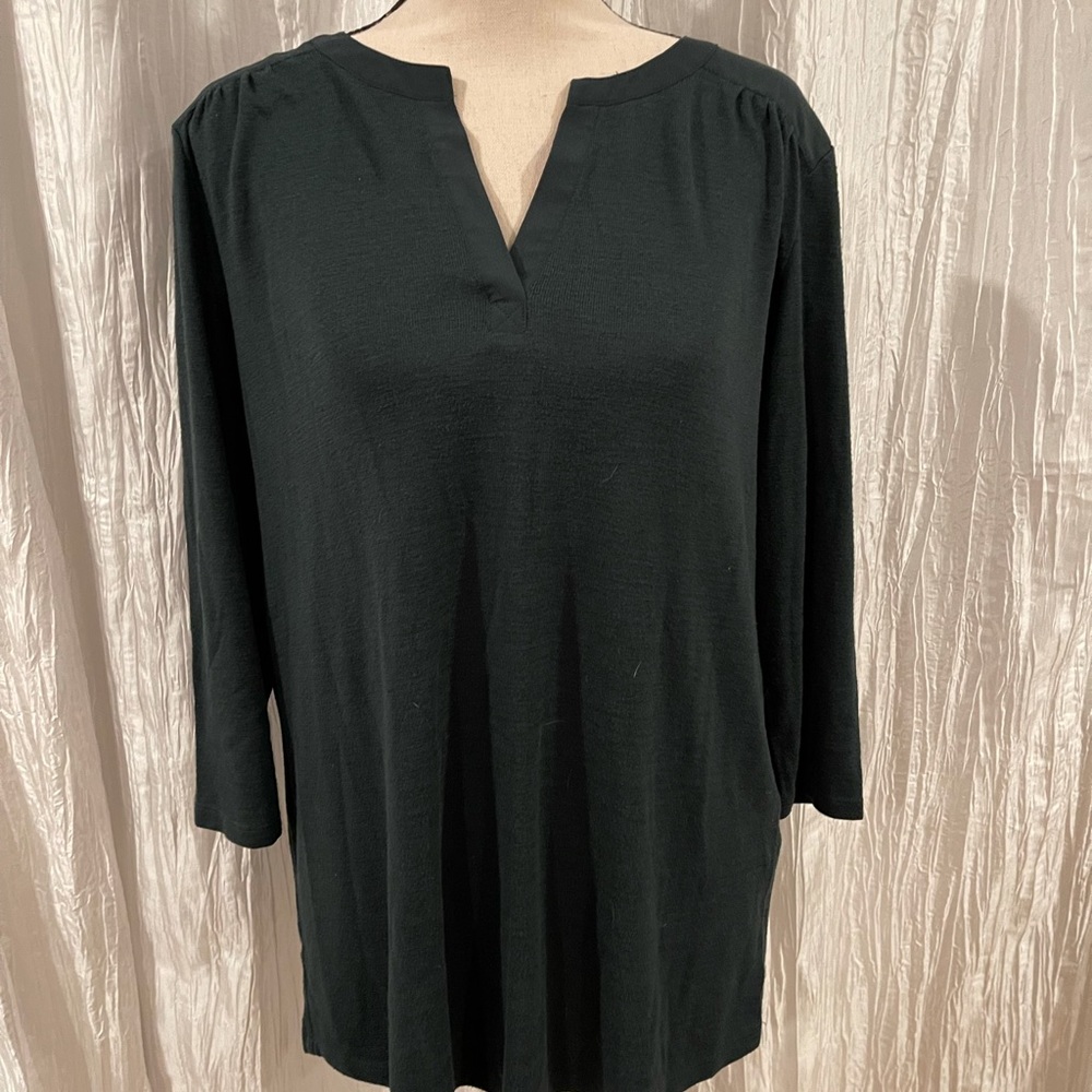 41 Hawthorn Womens dark green medium 3/4 sleeve V-neck shirt